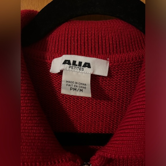 Sweater - Picture 3 of 5